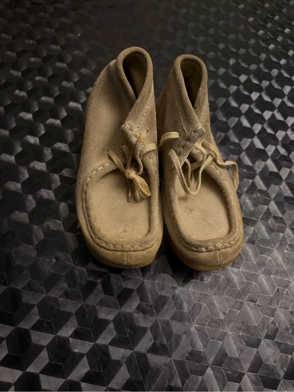 Clarks guc minor